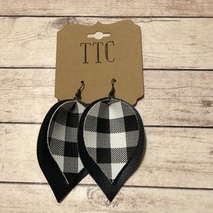 White buffalo check earrings